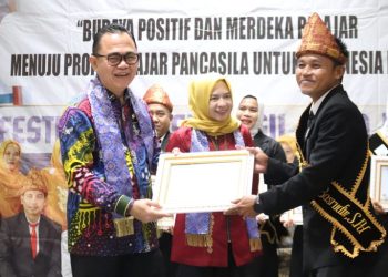 Pj Bupati Banyuasin Tegaskan Peran Krusial Guru dalam Membentuk Karakter