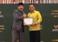 Gubernur Ansar Terima Anugerah Baznas Award 2024