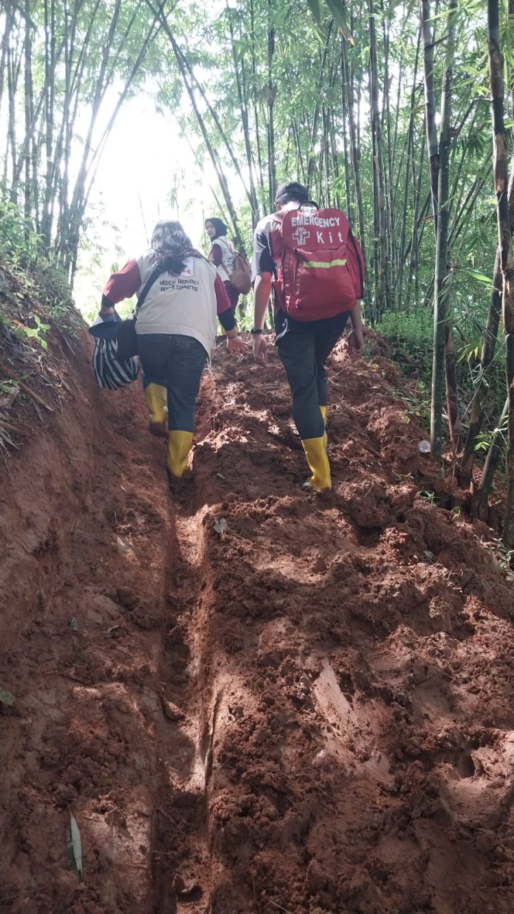 Tim MER-C Yogyakarta Gerak Cepat Bantu Korban Longsor di Brebes