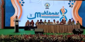 Serba-Serbi Muktamar VIII DMI: Dari Palestina, Formatur Hingga Sholawat