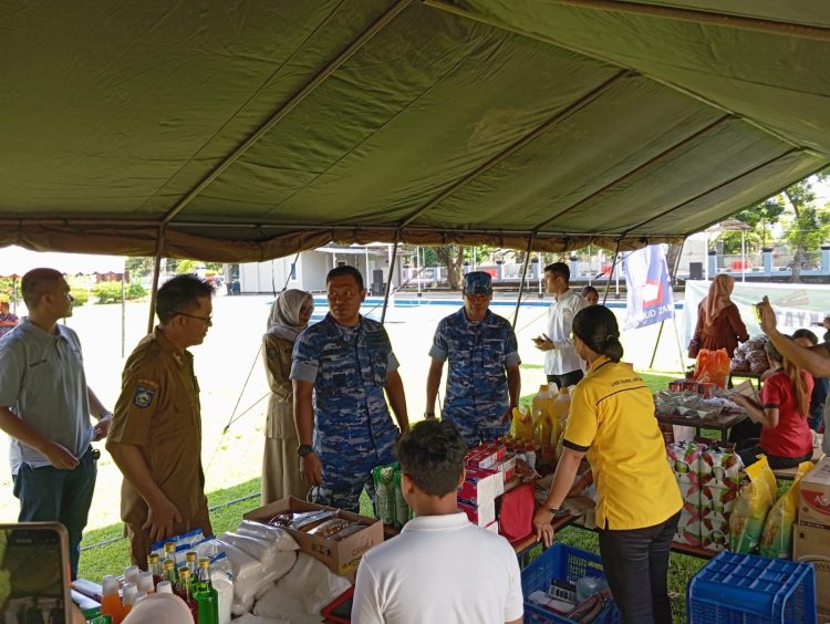 Jelang Lebaran Idul Fitri, Lanud ZAM Gelar Bazar Sembako Murah