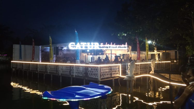 Catur Entertainment Cafe, Destinasi Kuliner Terbaru di Goldenprawn Batam yang Harus Dicoba
