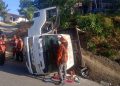 Tidak Kuat Menanjak, Truk Pasir Hantam 5 Sepeda Motor