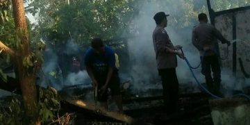 Satu Unit Rumah Dilalap Sijago Merah di Desa Bulungan, Kecamatan Tayu, Kabupaten Pati