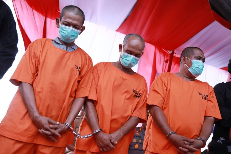 BNN Tangkap Tokoh Masyarakat Bengkalis Kendalikan Bisnis Narkoba, 29,9 Kg Sabu Disita