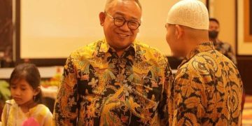 Penjual Kue Keliling Terkesan Keramahan dan Rendah Hati Firmansyah