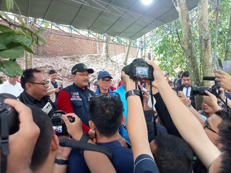 Mensos Gus Ipul Apresiasi Kontribusi Ketum SMSI Firdaus Meriahkan Rangkaian HKSN