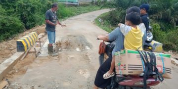 Baru Dibangun Coran Lantai Box Culvert  Sudah Rusak Parah, Warga Mandiangin Pasar Ancam Geruduk PUPR