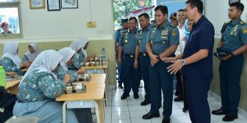 Sukseskan Program Pemerintah, TNI AL Gelar Makan Bergizi Gratis di Jakarta