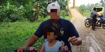 Warga Keluhkan Jalan Timbunan Jamtung Kecamatan Mandiangin yang Licin dan Berbahaya