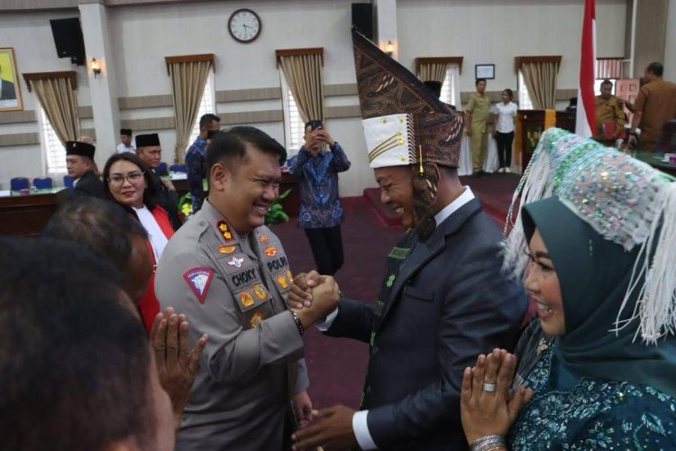 Kapolres Simalungun Hadiri Pengambilan Sumpah Pimpinan DPRD Kabupaten Simalungun Periode 2024-2029