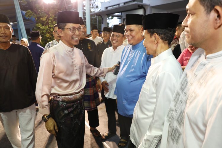 Ribuan Masyarakat Batam Antusias Hadiri Buka Puasa Bersama Amsakar dan Li Claudia