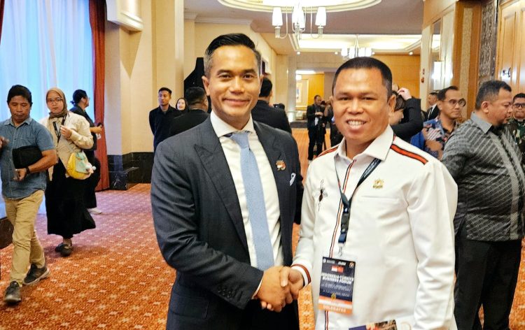 Bendahara PWI Kepri Ady Indra Pawennari Dikukuhkan Jadi Pengurus Kadin Indonesia 2024 – 2029
