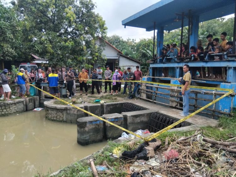 Mayat Tanpa Identitas Ditemukan di Pintu Air Jeratun Soluna, Polresta Pati Lakukan Penyelidikan Intensif