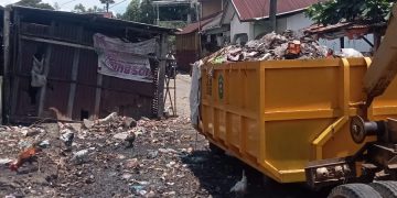 Petugas Kebersihan DLHP Takalar Tetap Bertugas di Hari Libur
