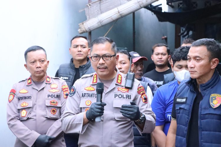 Polisi Geledah Rumah Predator Seksual di Jepara, 31 ABG Jadi Korban