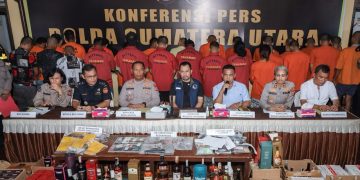 Sekda Junaedi Sitanggang Hadiri Konferensi Pers Peredaran Narkoba dan Miras Ilegal di Polres Pematangsiantar