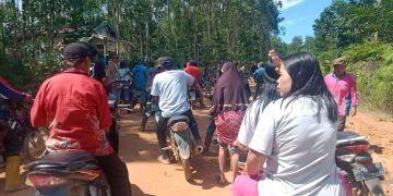 Buntut Penggusuran, Ratusan Warga Jati Baru Kecamatan Mandiangin Geruduk Kantor PT Wanakasita Nusantara