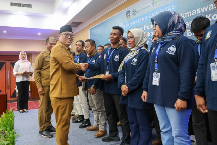 Wagub Kepri Kukuhkan 7 Pokmaswas dan Tegaskan Komitmen Jaga Laut