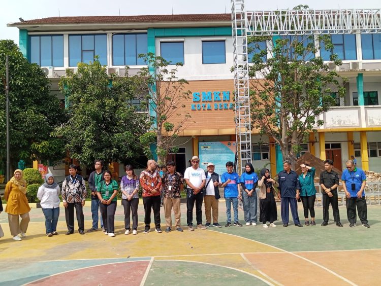 UIA Melakukan Kunjungan, Promosi dan Edukasi di SMKN 2 Bekasi