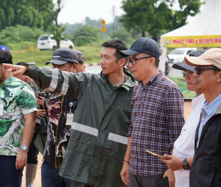 Anggota/Deputi Bidang Infrastruktur Tinjau Titik Longsor di Kecamatan Bengkong
