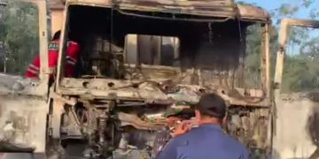 Truk Tambang PT Ceritas Terbakar, Damkar Dikerahkan ke Lokasi