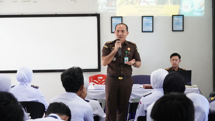 Goes to Campus, Kejati Kepri Edukasi Mahasiswa STIKES Hang Tuah Terkait TPPO dan Perlindungan Data Pribadi