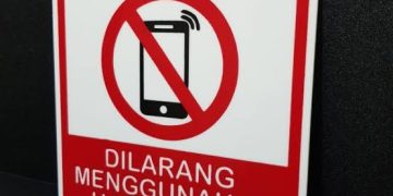 Disdik Sumbar Batasi Penggunaan Ponsel bagi Siswa dan Guru di Sekolah