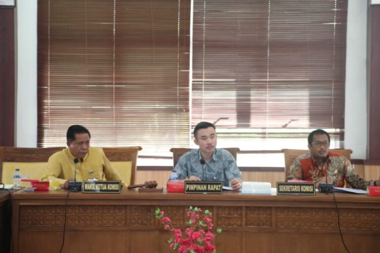 Awasi Pelaksanaan Program Kerja, Komisi I DPRD Batam RDP dengan Seluruh Camat