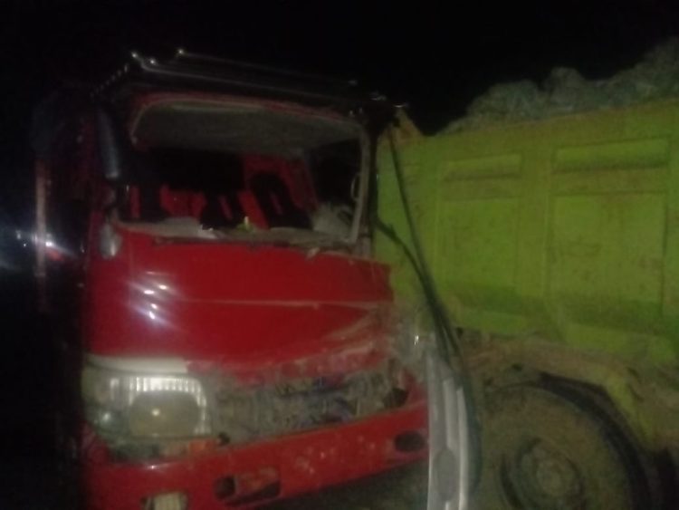 Jalanan Gelap dan Minim Rambu, Dua Truk Kecelakaan Parah di Kecamatan Mappakasungu Takalar