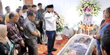 Camat Pamatang Silimahuta Meninggal Dunia, Bupati Simalungun: Ketokohan Almarhum Bisa Menjadi Contoh Bagi Anak-anaknya.