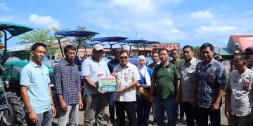 100 Hari Kerja, Bupati Takalar Serahkan Bantuan Alsintan untuk Petani