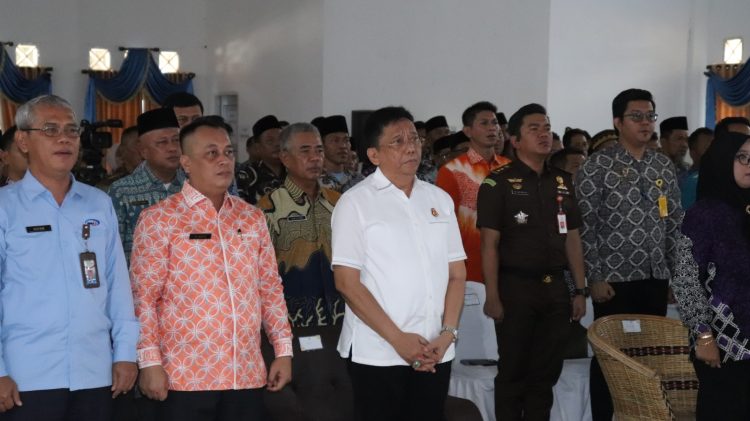 Kajati Kepri Ultimatum Seluruh Kades di Lingga, Tekankan Pentingnya Pemahaman Tata Kelola Pemerintahan yang Baik dan Bersih dari Korupsi