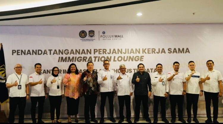 Layanan Keimigrasian Makin Dekat, Kini Bisa Urus Paspor di Pollux Mall Batam