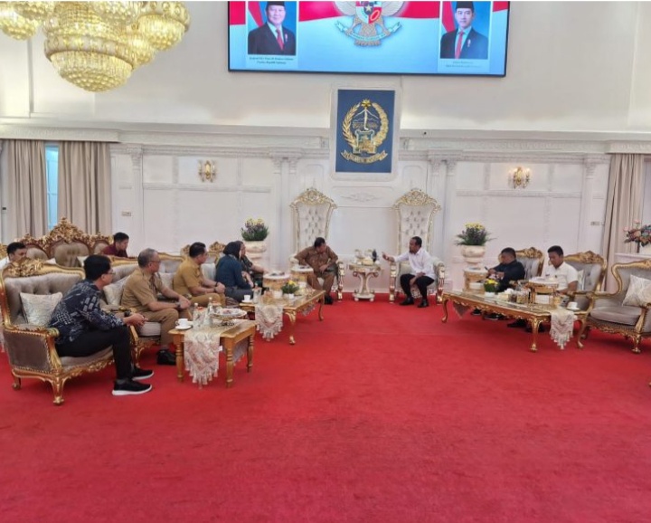 Gubernur, Bupati Takalar, dan Direktur PT Huadi Bahas Penanganan Abrasi Pesisir Galesong hingga Marbo