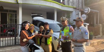 Polisi Jepara Beri Hadiah Helm dan Tumbler untuk Pengendara Tertib Saat Operasi Patuh Candi 2025