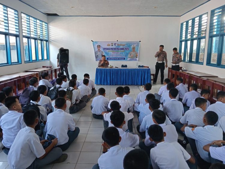 Hari ke-9 Operasi Patuh Pallawa 2025, Satlantas Polres Takalar Gencarkan Edukasi Lalu Lintas di Sekolah