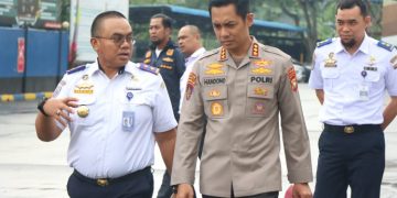 Ditpolairud Polda Kepri Tangkap 10 Orang Komplotan Perompak di Perairan Karimun