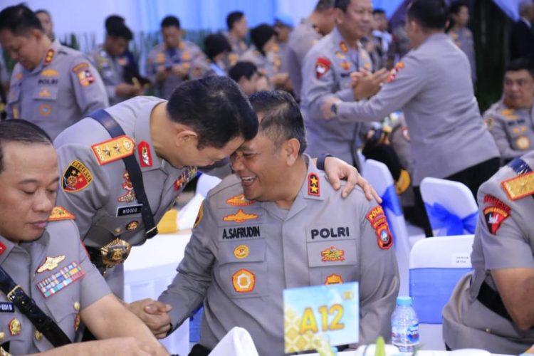 Kapolda Kepri Hadiri Tradisi Purna Tugas dan Pengantar Tugas Wakapolri