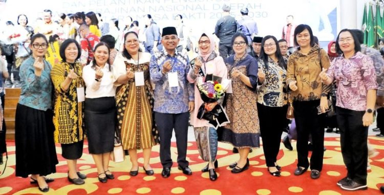 Darmawati Anton Achmad Saragih Dikukuhkan Sebagai Bunda PAUD dan Bunda Literasi Kabupaten Simalungun