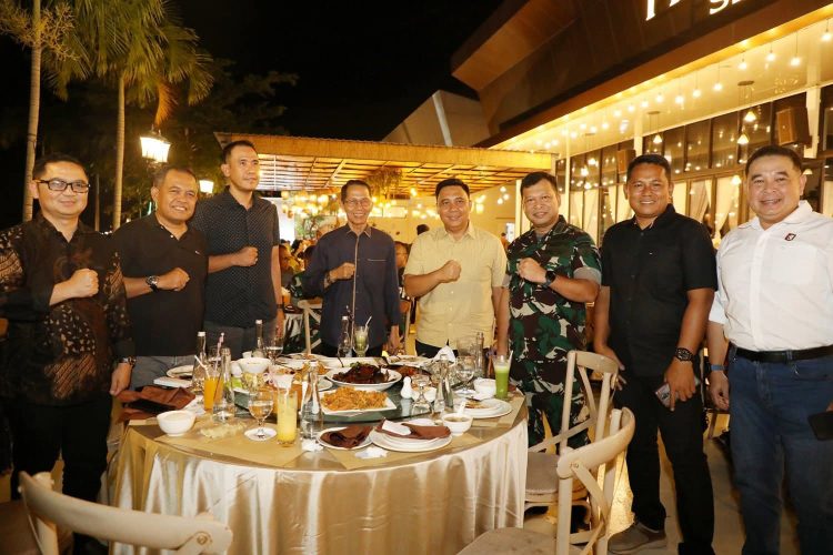 Wali Kota Batam dan Pangdam XIX/TT Nikmati Kebersaman dalam Jamuan Makan Malam