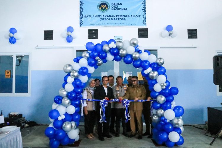 Wesly Diwakili Plt Asisten Amri Hasibuan Resmikan SPPG Martoba
