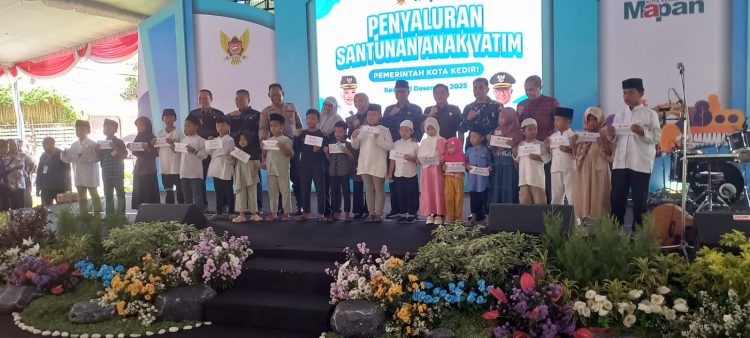 Pemkot Kediri Salurkan BLT DBHCHT untuk 1.241 Anak Yatim, Wujud Kepedulian untuk Tumbuh Kembang Anak