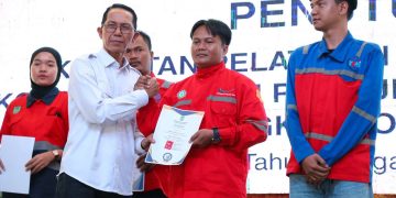 Amsakar Tutup Pelatihan Kompetensi, Minta Pelaku Usaha di Batam Utamakan Tenaga Kerja Lokal