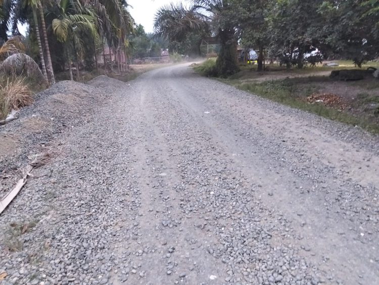 Anggota DPRD Sarolangun Sayangkan Proyek Jalan Air Hitam Tak Selesai
