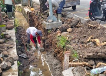 Cegah Luapan Air, DPUPR Kota Kediri Gerak Cepat Benahi Drainase di Jl. Veteran