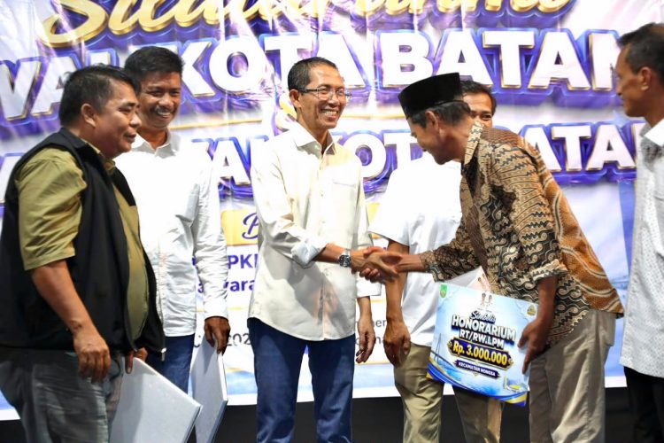 Program Kerakyatan Amsakar-Li Claudia Tuai Apresiasi, Warga Rasakan Manfaatnya