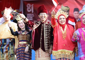 Ribuan Peserta Meriahkan Pawai Pembangunan dan Budaya Nusantara di Batam