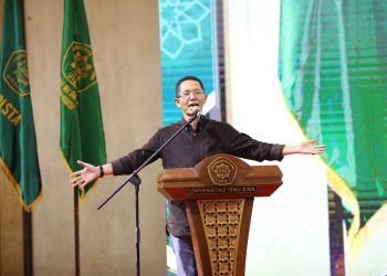 Amsakar Kobarkan Semangat Mahasiswa Baru UIS, Dorong Generasi Unggul Berdaya Saing Global